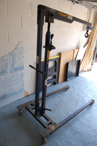 Engine hoist